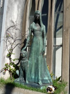 Tomb of Liliana Crociati de Szaszak Tomb of Liliana Crociati de Szaszak
