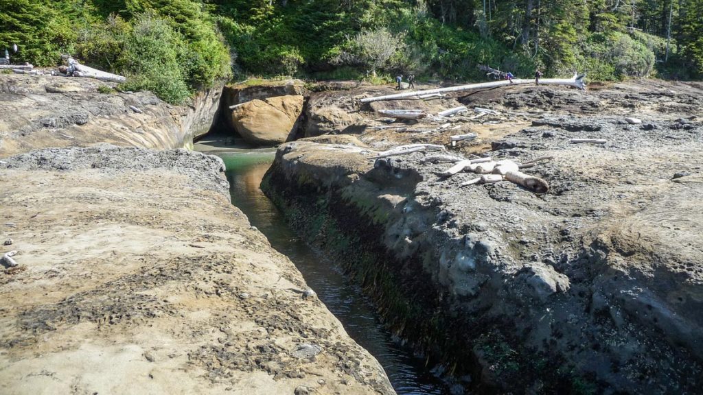 Wide surge channel, West Coast Trail