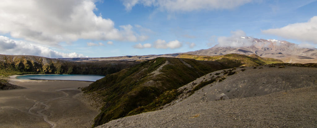 Lower Tama Lake, Tongoriro Northern Circuit