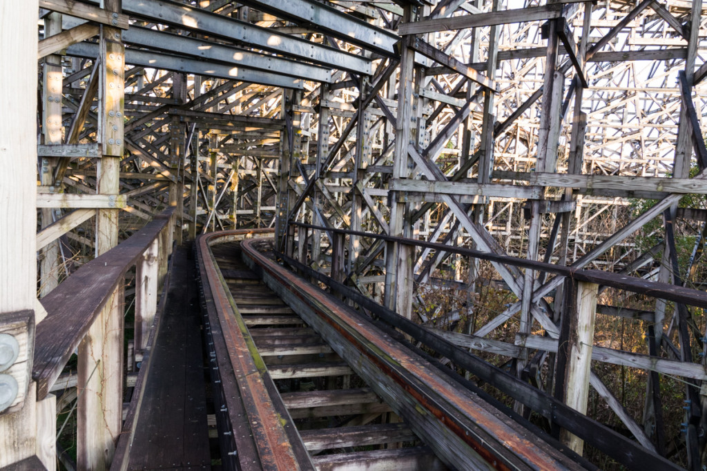 Aska wooden roller coaster, Nara Dreamland