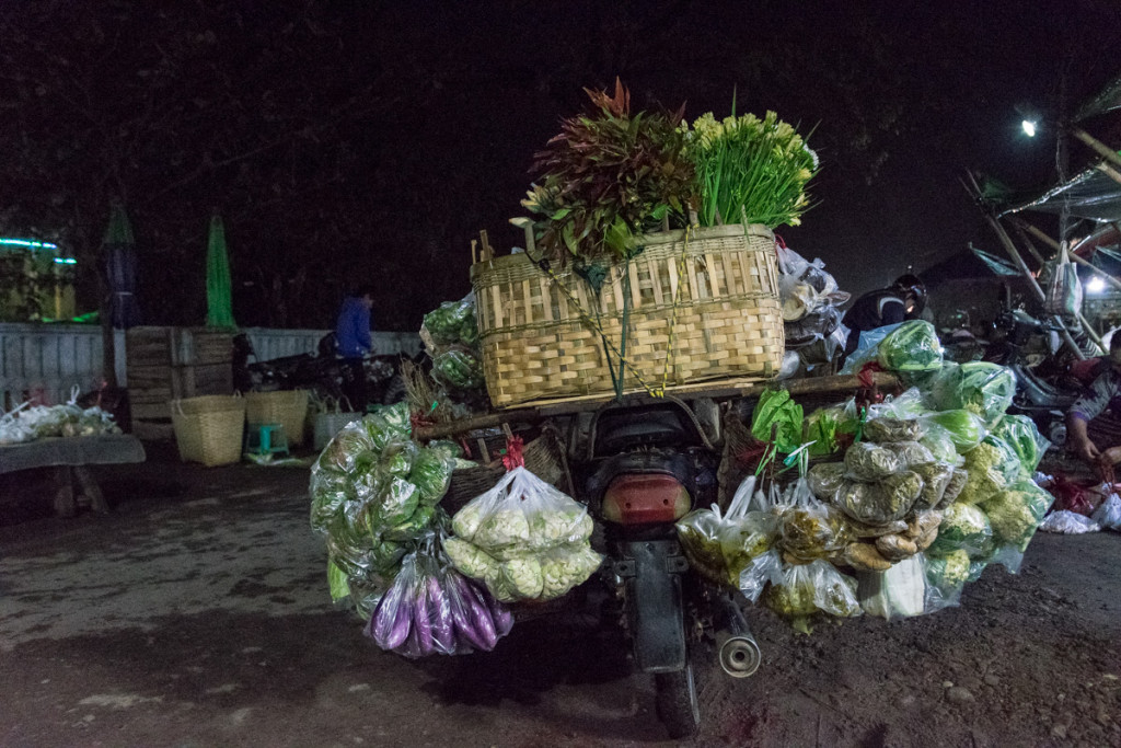 Morning market, Hsipaw