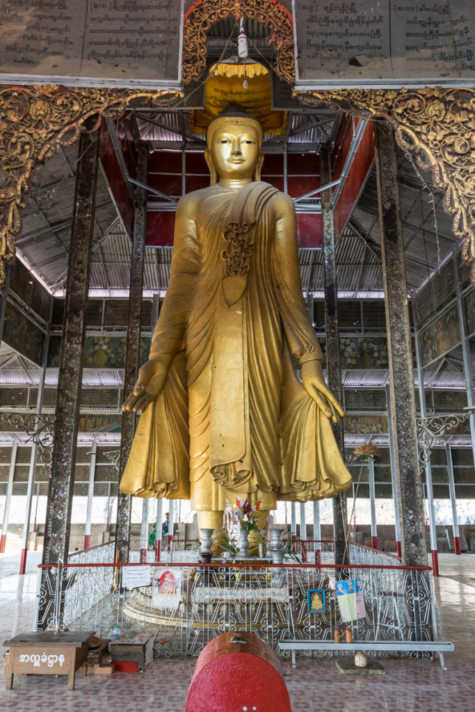 Statue at Mandalay Hill