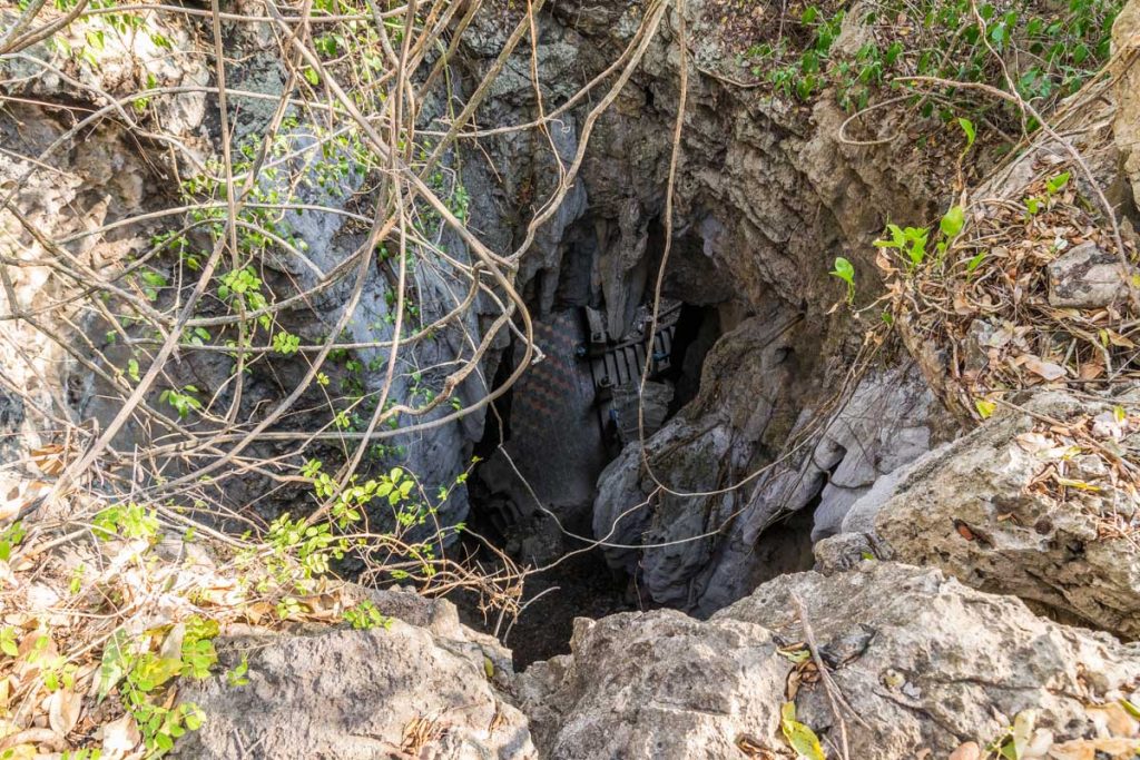 Killing Caves, Phnom Sampeau