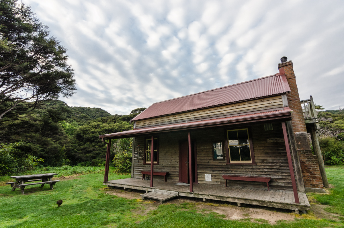 Whariwharangi Hut, Abel Tasman Coast Track